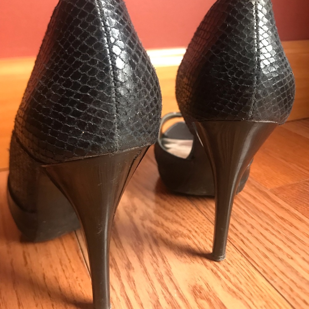 Guess heels